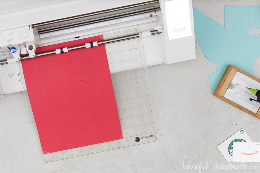 Cutting out the gift card holder bow template with a Silhouette Cameo 3.