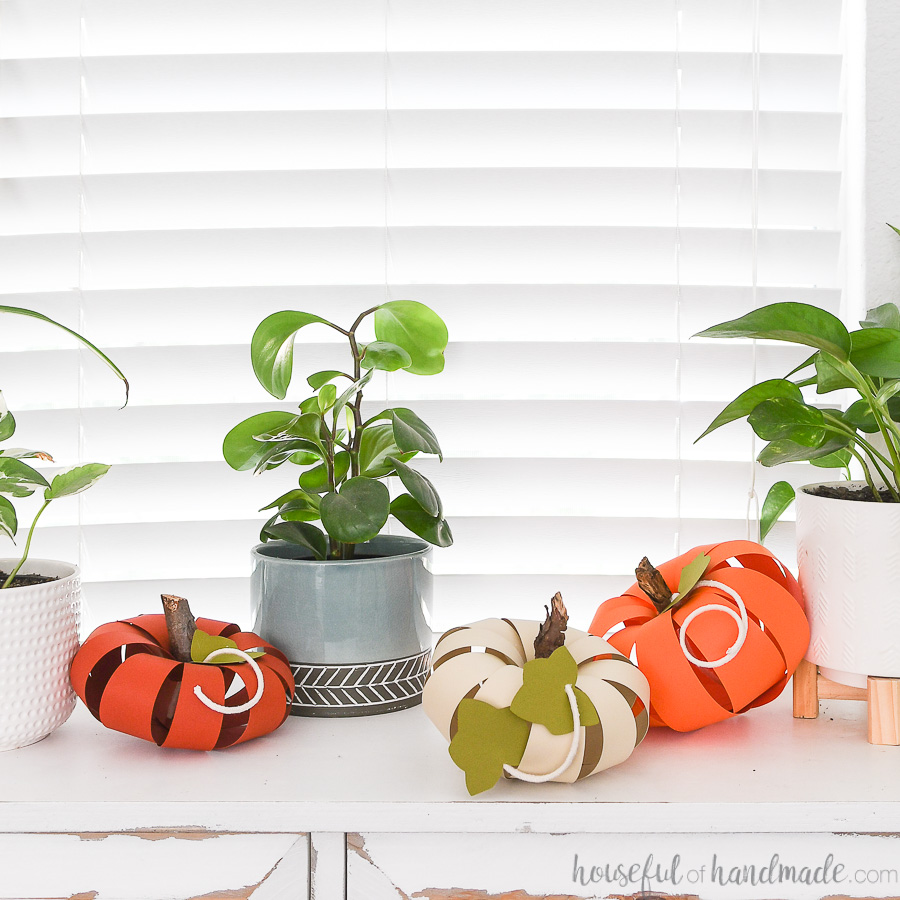 Easy Paper Pumpkins {5 Days of Pumpkin Crafts}