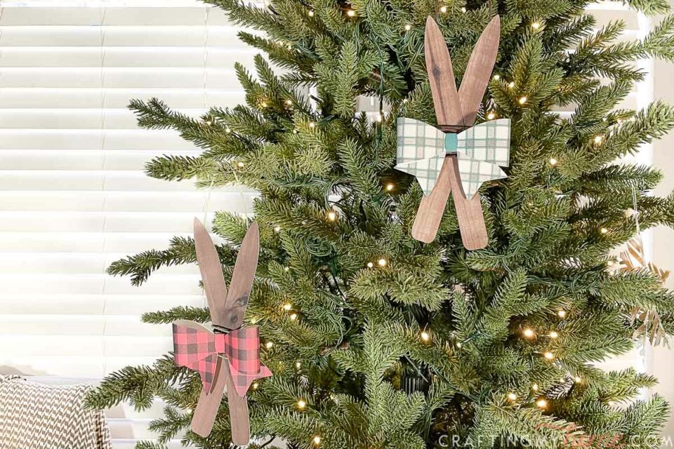 Easy Wooden Ski Christmas Ornament Craft Crafting My Home   Easy Wooden Ski Ornaments Craft 4 960x640 