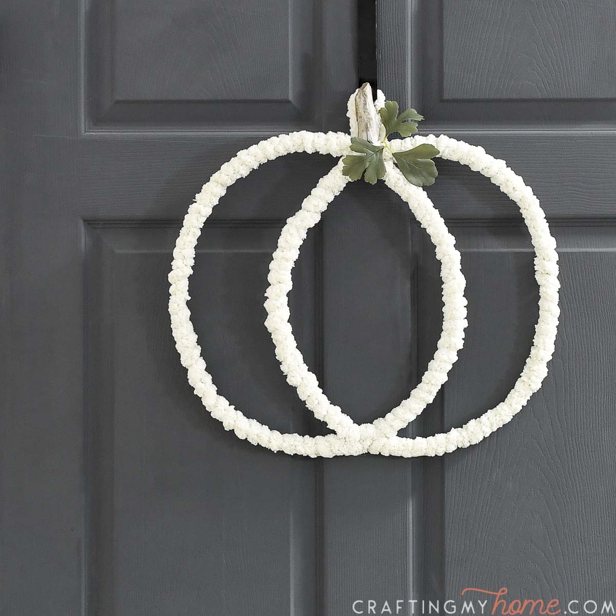 Easy Wire Pumpkin Wreath